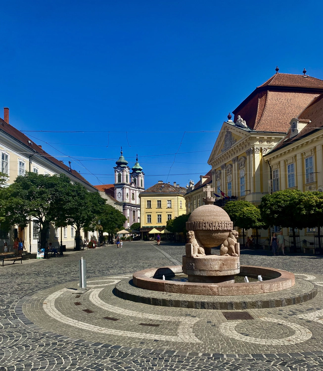 Koronázó Square (Székesfehérvár)