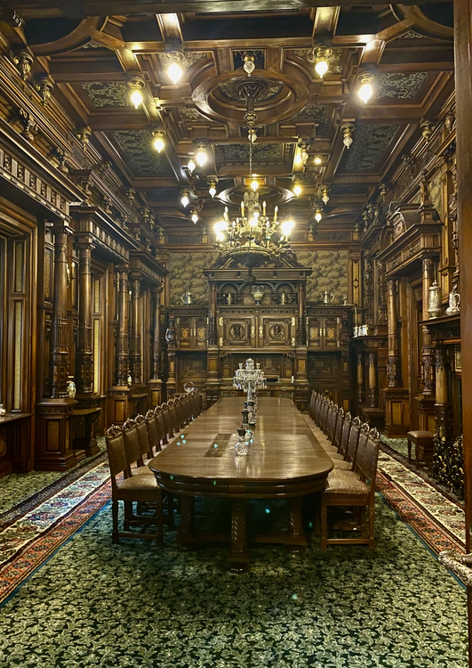 Peleș Castle Inside